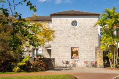 Şehirdeki eski bina.