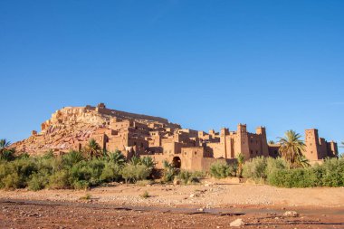 Ait Benhaddou, Fas, UNESCO dünya mirasında çamur tuğlası mimarisi 