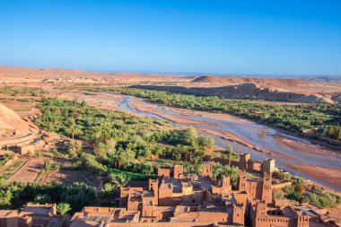 River, Fas 'ta Ait Ben Haddou şehrinin yakınlarında..