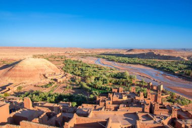 River, Fas 'ta Ait Ben Haddou şehrinin yakınlarında..
