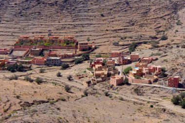 Tafraoute kasabasından görülen Fas Yüksek Atlas Dağları