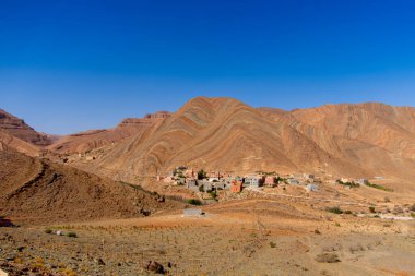 Tafraoute kasabasından görülen Fas Yüksek Atlas Dağları