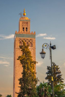 El Badii Sarayı 'nın mimarisi, Fas' taki Marakeş tarihinin bir kalıntısı.