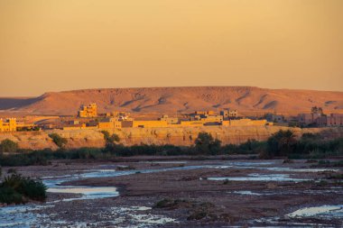 River, Fas 'ta Ait Ben Haddou şehrinin yakınlarında..