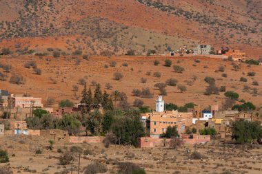 Tafraoute kasabasından görülen Fas Yüksek Atlas Dağları