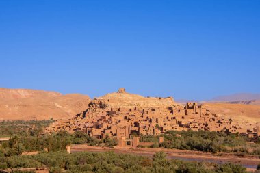 Fas 'taki ünlü Ait Ben Haddou kalesinin manzarası.