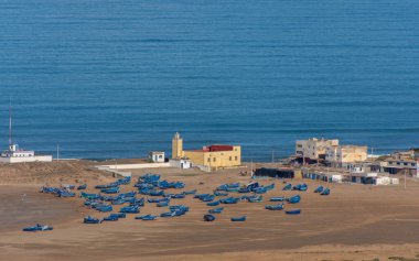 Fas kırsalının deniz manzarası Safi bölgesinde yol boyunca görüldü.