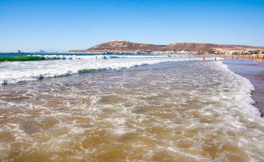 27 Ekim 2024 'te. Agadir Fas. Fas 'ın batısındaki Agadir' in muhteşem plajının manzarası.