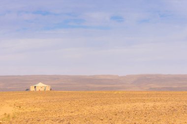 Fas 'taki Sahra Çölü' nde bir ordugâh, Chegaga Dunes.