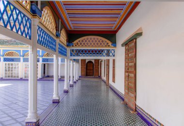 19 Ekim 2024, Marakeş, Fas. Marakeş, Fas 'taki Medersa Ben Youssef' in mimari detayları