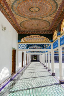 19 Ekim 2024, Marakeş, Fas. Marakeş, Fas 'taki Medersa Ben Youssef' in mimari detayları