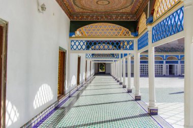 19 Ekim 2024, Marakeş, Fas. Marakeş, Fas 'taki Medersa Ben Youssef' in mimari detayları