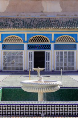 19 Ekim 2024, Marakeş, Fas. Marakeş, Fas 'taki Medersa Ben Youssef' in mimari detayları