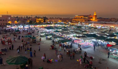 17 Ekim 2024, Marakeş, Fas. İş yeri Marakeş, Fas 'taki ünlü Jemma El Fna Meydanı' nda.