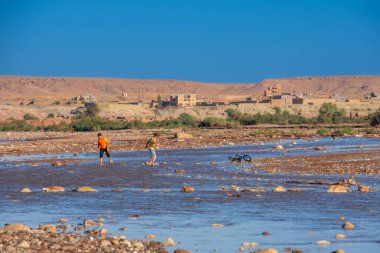 Sahara 'da nehir, Fas