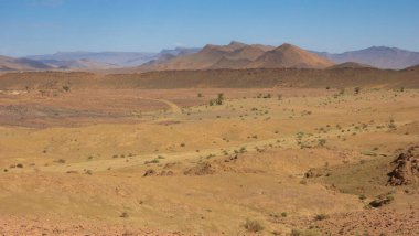 Zagora ve Tata şehirleri arasındaki Fas ovasında bir kanyon.