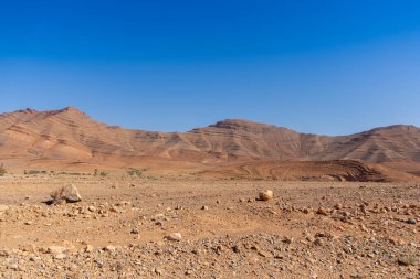 Tafraoute kasabasından görülen Fas Yüksek Atlas Dağları