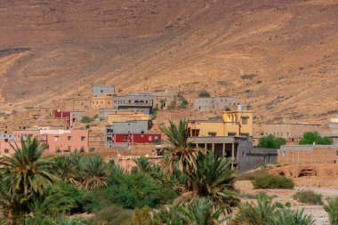 Fas, Afrika 'daki güzel Tafraoute kasabasının mimarı.