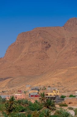 Tafraoute kasabasından görülen Fas Yüksek Atlas Dağları