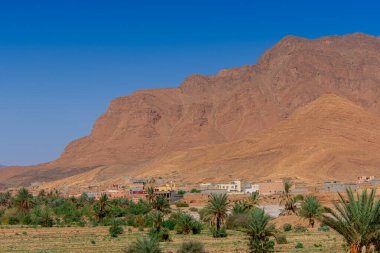 Tafraoute kasabasından görülen Fas Yüksek Atlas Dağları