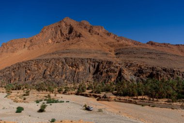 Tafraoute kasabasından görülen Fas Yüksek Atlas Dağları