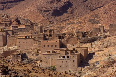 Tafraoute kasabasından görülen Fas Yüksek Atlas Dağları