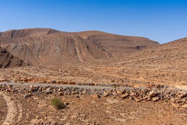 Tafraoute kasabasından görülen Fas Yüksek Atlas Dağları