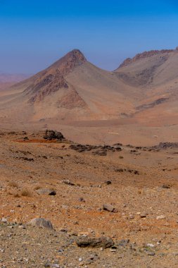 Tafraoute kasabasından görülen Fas Yüksek Atlas Dağları