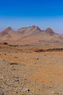 Tafraoute kasabasından görülen Fas Yüksek Atlas Dağları