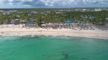 Punta Cana, Dominik Cumhuriyeti 'ndeki Bavaro Sahili' nin havadan görünüşü