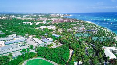 Punta Cana, Dominik Cumhuriyeti 'ndeki Bavaro Sahili' nin havadan görünüşü