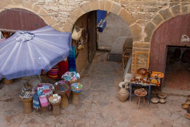 Essaouira, Fas: 30 Ekim 2024 - Fas 'ın güzel kenti Essaouira' da Souk 