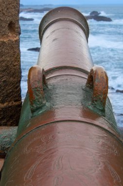 Fas 'taki Essaouira şehrinin tarihi kalesinin rahibi.