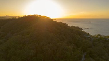 Gündoğumu Culebra Körfezi, Kosta Rika, Pasifik Okyanusu üzerinde.