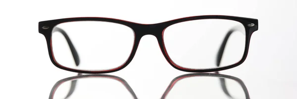 Nahaufnahme Von Stylischen Brillen Mit Kunststoffrahmen Optische Ladenwerbung Brillenauswahl Oder — Stockfoto