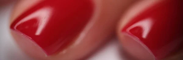 Γυναικεία Χέρια Περιποιημένα Κόκκινα Νύχια Κοντά Φροντίδα Δέρματος Και Νυχιών — Φωτογραφία Αρχείου