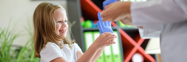 Portrait Doctor Little Girl Having Fun Disposable Gloves Clinic Pediatrician — Stockfoto