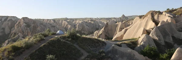 Tourist Tent Hill Cappadocia Turkey Goreme National Park Morning Active — Zdjęcie stockowe