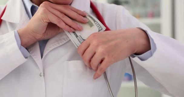 Allgemeinmediziner Versteckt Schmiergeld Der Tasche Klinik Bargeld Dollar Korruption Medizinischen — Stockvideo