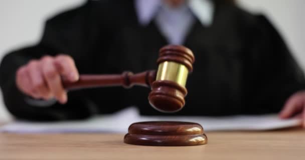 Judge Knocks Wooden Gavel Courtroom Law Legislation Sentence — Stock Video