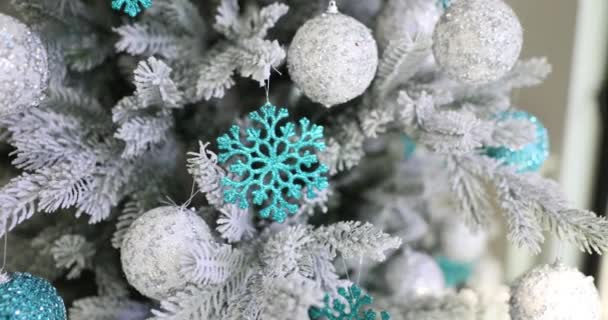 Feliz Natal Feliz Ano Novo Bola Branca Floco Neve Árvore — Vídeo de Stock