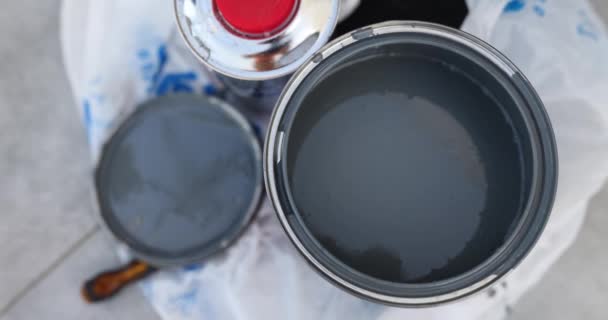 Otwarta Puszka Szarej Farby Cieńsza Czy Yourself Malowanie Części Domu — Wideo stockowe