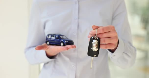 Dealer Insurance Agent Holding Keys Toy Car Closeup Transport Insurance — Stock Video