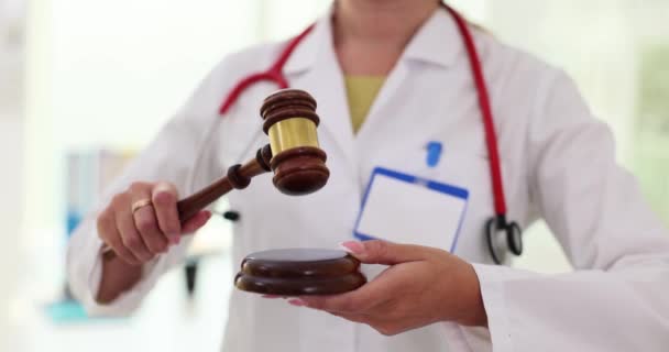Patologista Médico Preside Casos Criminais Civis Jurisdições Medicina Legal Decisão — Vídeo de Stock