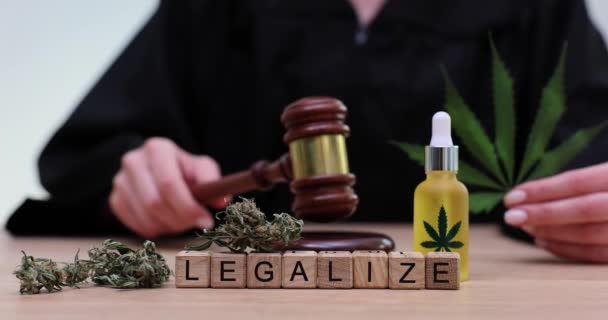 Marihuana Con Aceite Cáñamo Juzgar Palabra Legal Producción Legal Productos — Vídeos de Stock