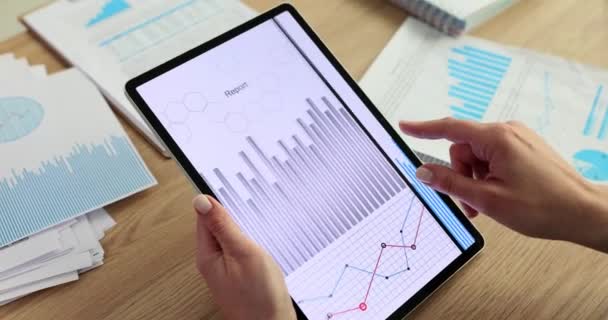 Analise Gráfico Dados Painel Tablet Análise Negócios Marketing — Vídeo de Stock