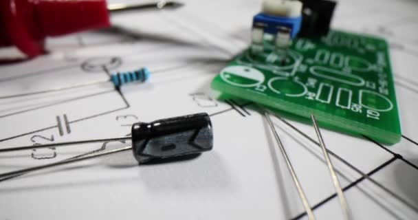 Peças Eletrônicas Desenho Circuito Díodos Transistores Microcircuitos — Vídeo de Stock