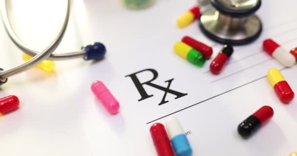 Stéthoscope Médical Formulaire Prescription Avec Pilules Assurance Médicaments — Video