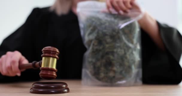 Marijuana Canapa Prodotti Canapa Borsa Giudice Martelletto Concetto Criminalità Illegale — Video Stock