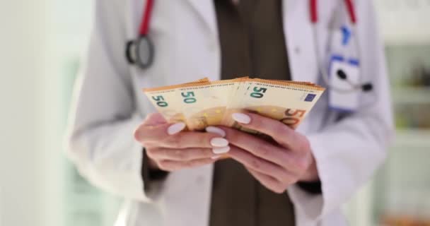 医療における腐敗した医師と賄賂 ヨーロッパにおける医療税 医療サービス — ストック動画